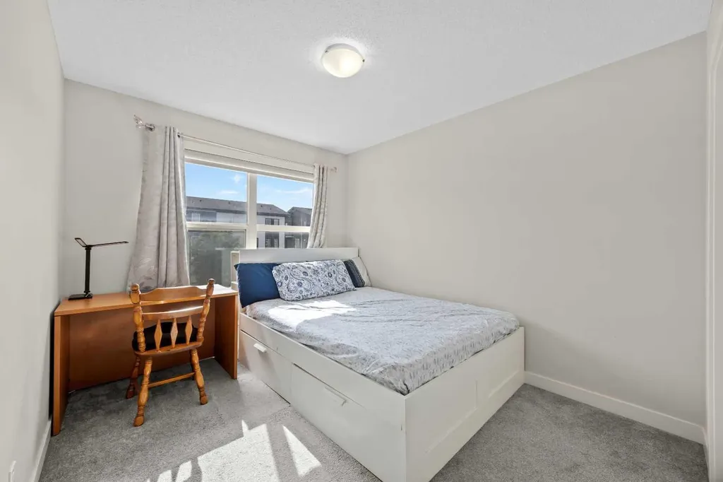 867 Walgrove Boulevard SE Calgary AB T2X4G1
