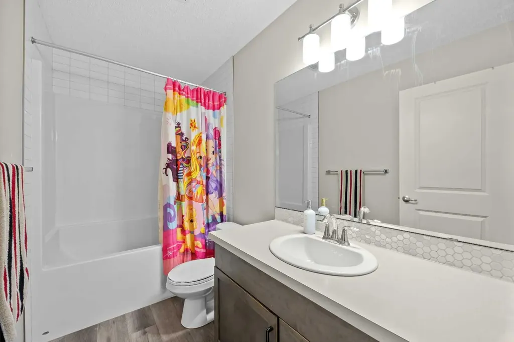 867 Walgrove Boulevard SE Calgary AB T2X4G1