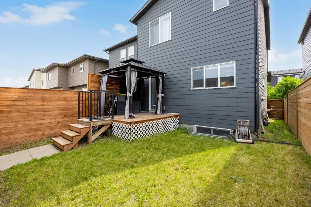867 Walgrove Boulevard SE Calgary AB T2X4G1