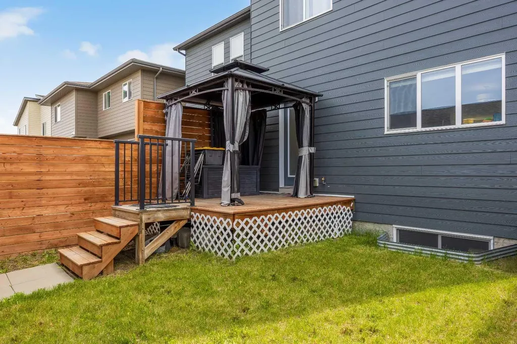 867 Walgrove Boulevard SE Calgary AB T2X4G1