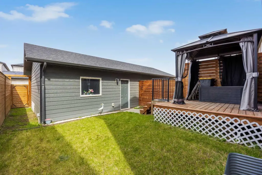 867 Walgrove Boulevard SE Calgary AB T2X4G1