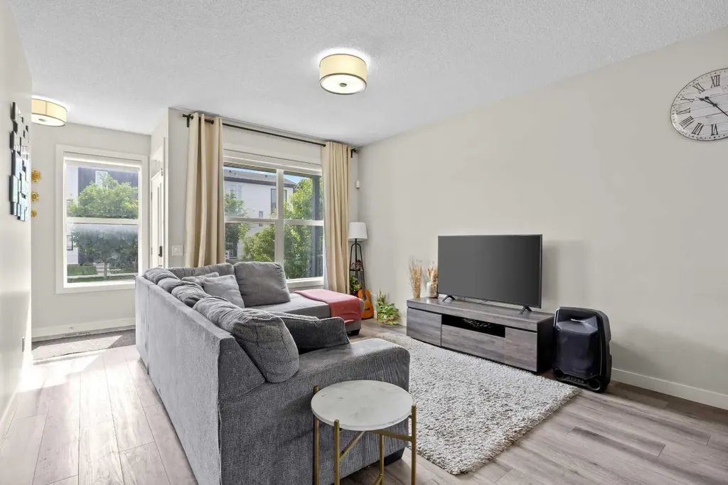 867 Walgrove Boulevard SE Calgary AB T2X4G1