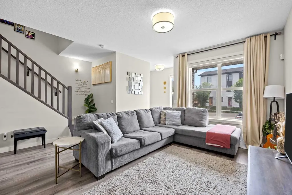 867 Walgrove Boulevard SE Calgary AB T2X4G1