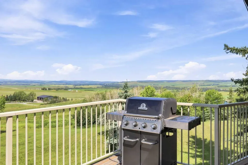386124 64 Street W Rural Foothills County AB T1S 6C8