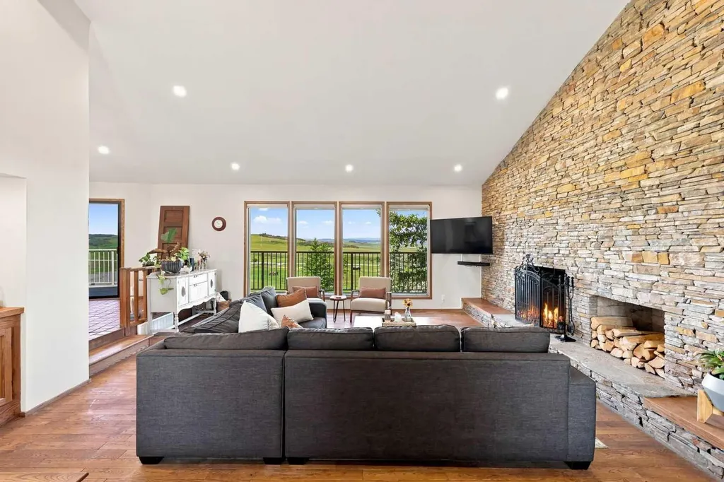 386124 64 Street W Rural Foothills County AB T1S 6C8