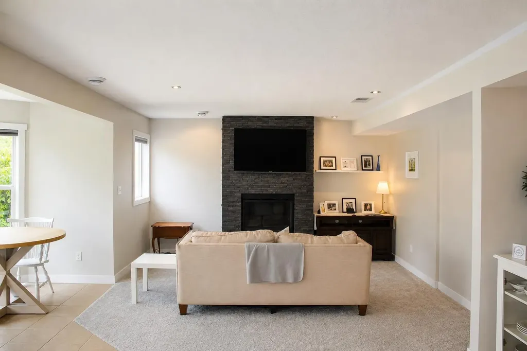 6 Gleneagles Terrace Cochrane AB T4C1P1