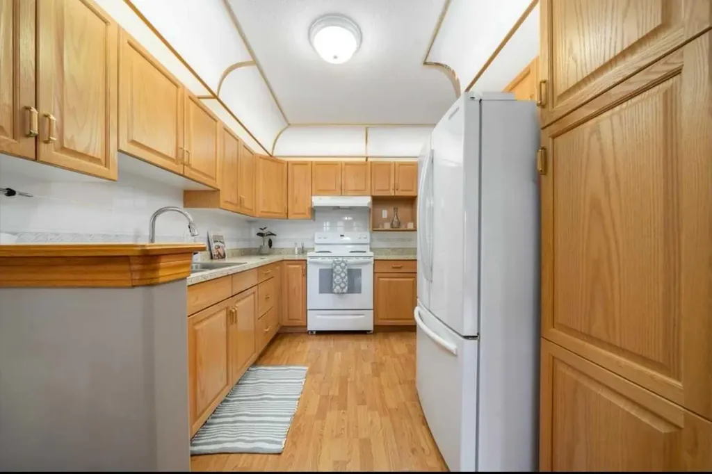 1182 Southview Drive SE Medicine Hat AB T1B 4L2