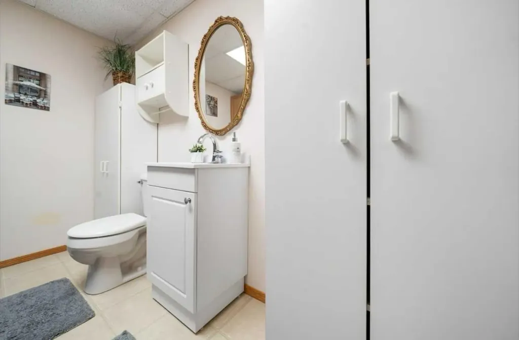 1182 Southview Drive SE Medicine Hat AB T1B 4L2