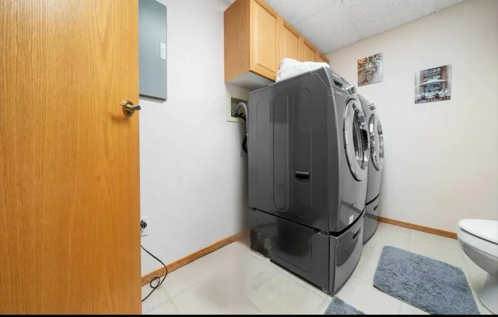 1182 Southview Drive SE Medicine Hat AB T1B 4L2