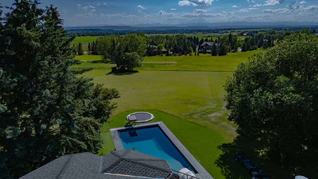 31 Rosewood Drive SW Rural Rocky View County AB T3Z 3K7