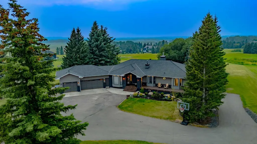 31 Rosewood Drive SW Rural Rocky View County AB T3Z 3K7