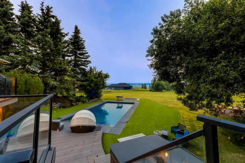 31 Rosewood Drive SW Rural Rocky View County AB T3Z 3K7