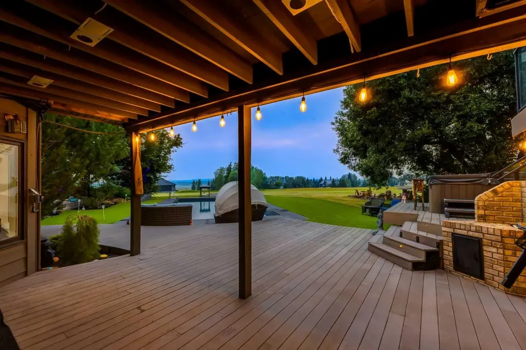 31 Rosewood Drive SW Rural Rocky View County AB T3Z 3K7