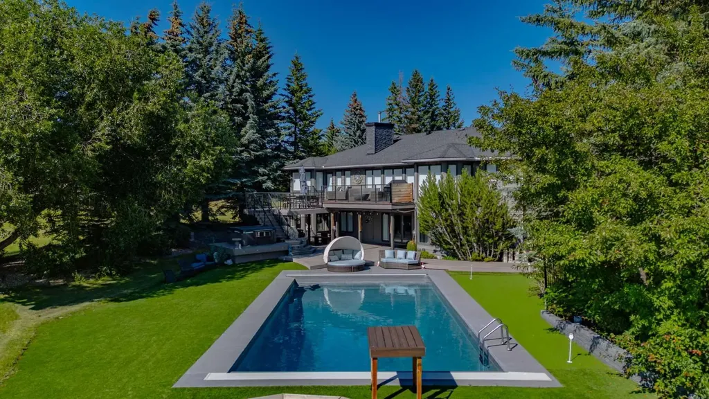 31 Rosewood Drive SW Rural Rocky View County AB T3Z 3K7