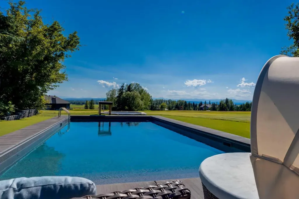 31 Rosewood Drive SW Rural Rocky View County AB T3Z 3K7