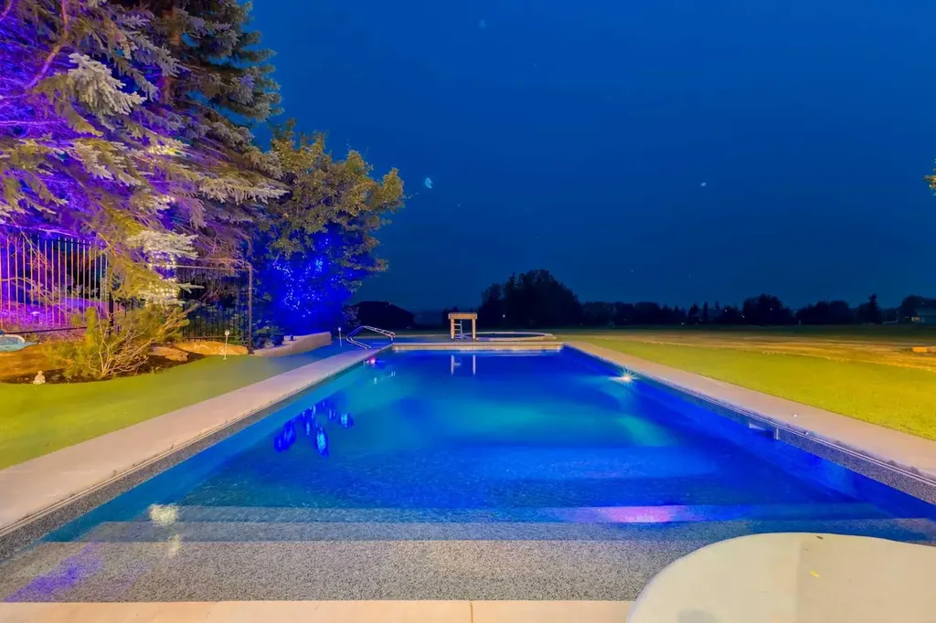 31 Rosewood Drive SW Rural Rocky View County AB T3Z 3K7
