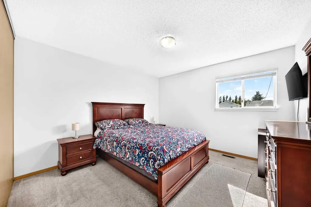 3628 Catalina Boulevard NE Calgary AB T1Y 6W6