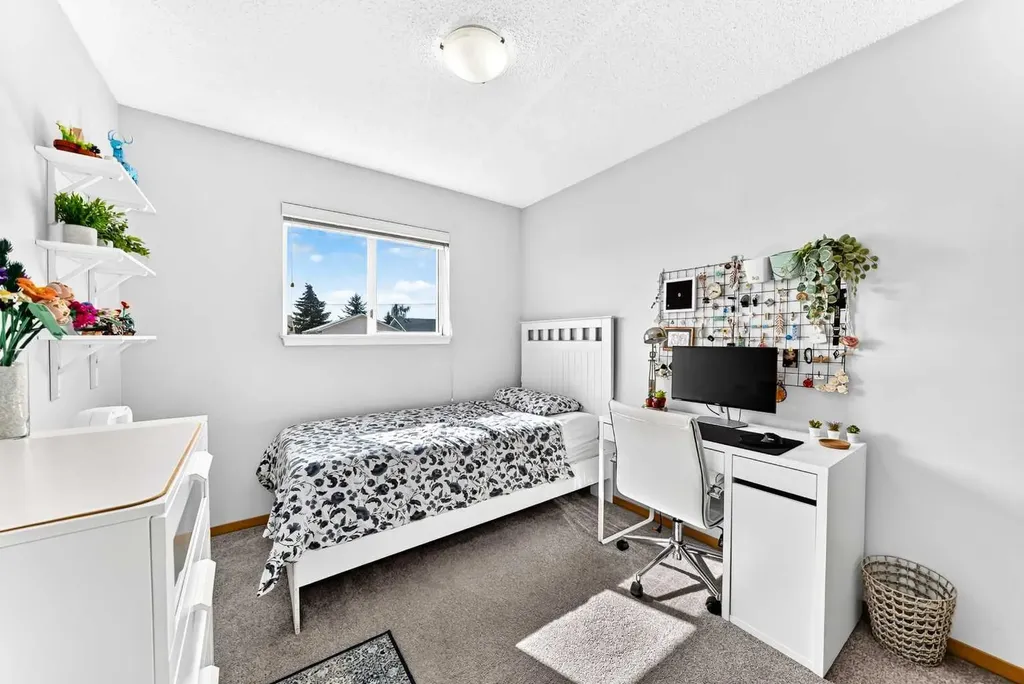 3628 Catalina Boulevard NE Calgary AB T1Y 6W6