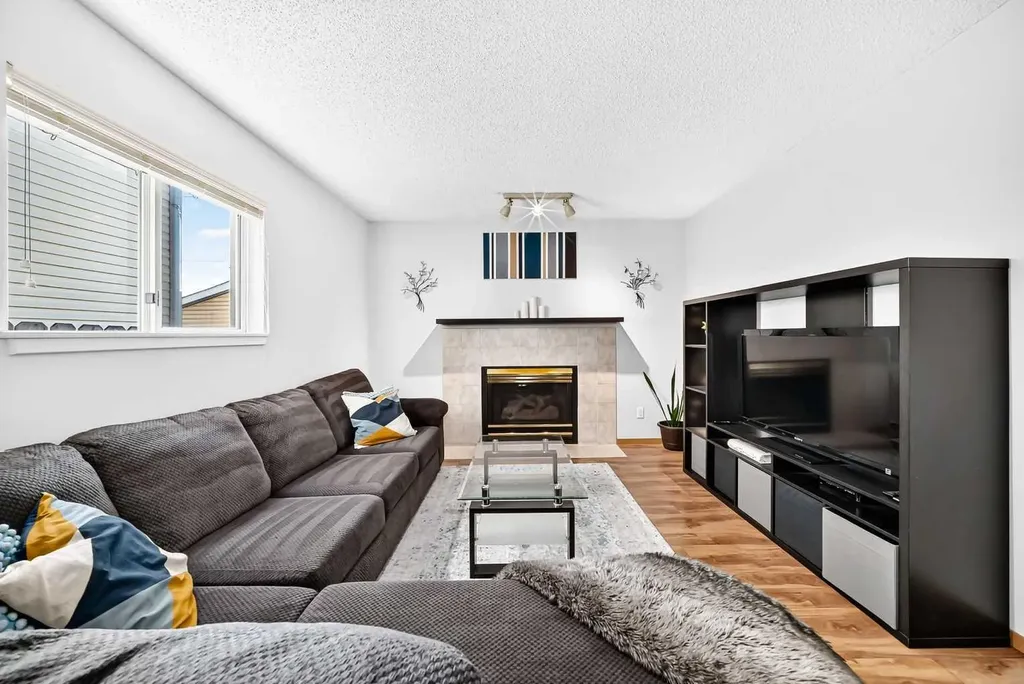 3628 Catalina Boulevard NE Calgary AB T1Y 6W6