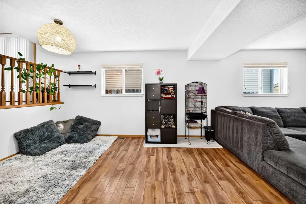 3628 Catalina Boulevard NE Calgary AB T1Y 6W6
