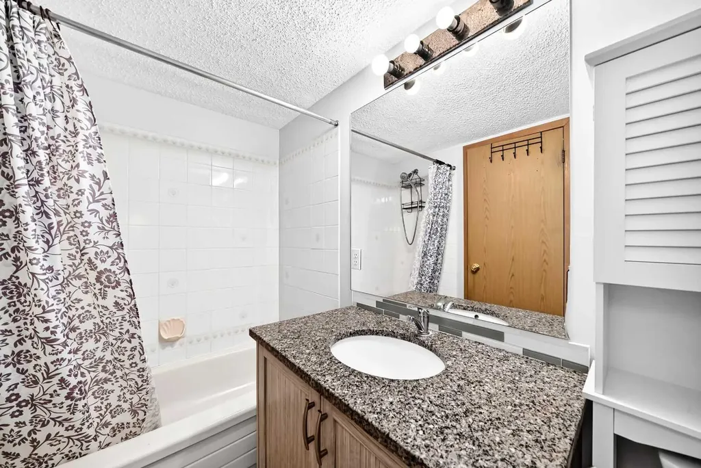 3628 Catalina Boulevard NE Calgary AB T1Y 6W6