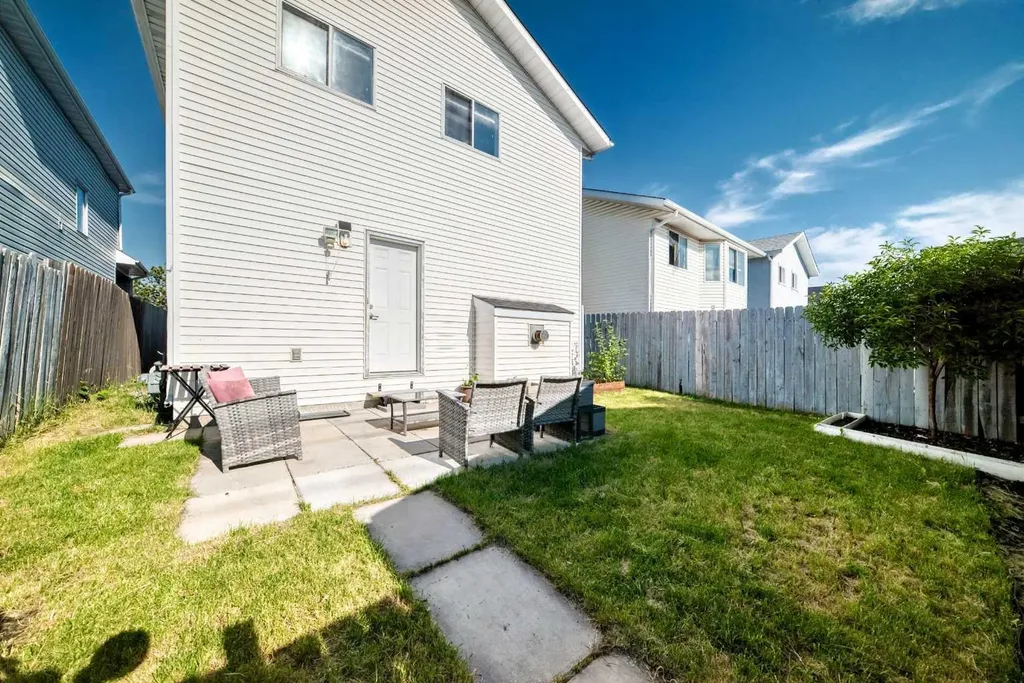 3628 Catalina Boulevard NE Calgary AB T1Y 6W6