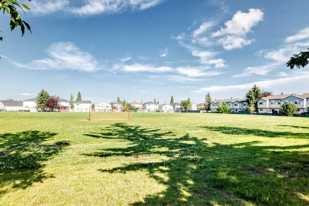 3628 Catalina Boulevard NE Calgary AB T1Y 6W6