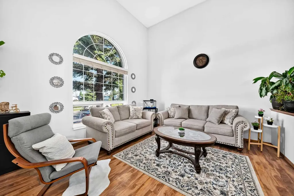3628 Catalina Boulevard NE Calgary AB T1Y 6W6