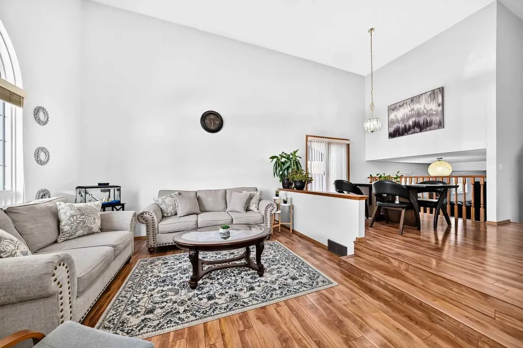 3628 Catalina Boulevard NE Calgary AB T1Y 6W6