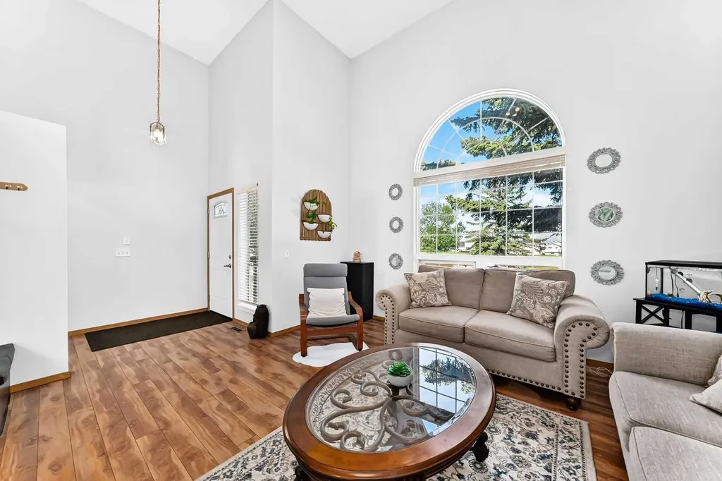 3628 Catalina Boulevard NE Calgary AB T1Y 6W6