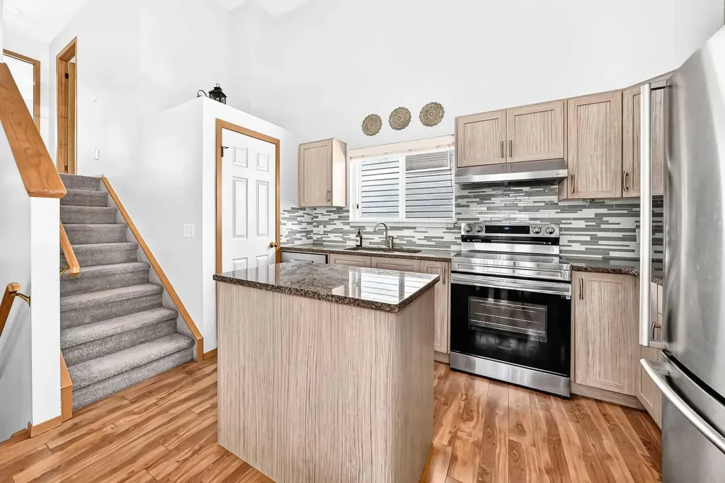 3628 Catalina Boulevard NE Calgary AB T1Y 6W6