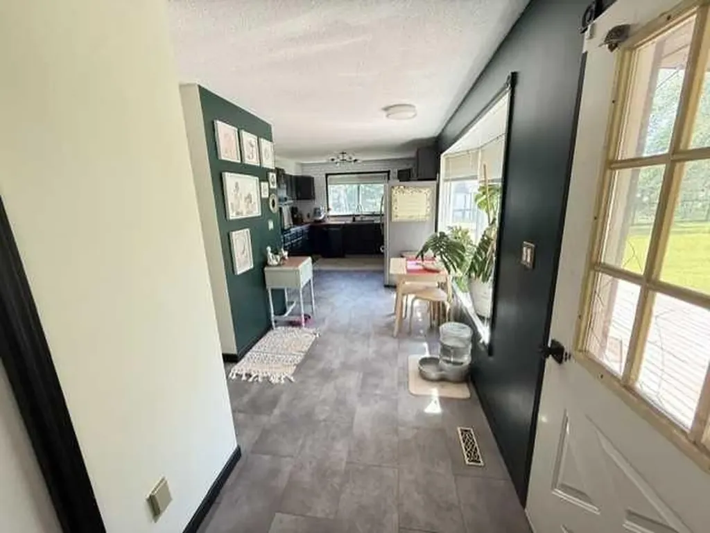 8801 101 Avenue Peace River AB T8S1N8
