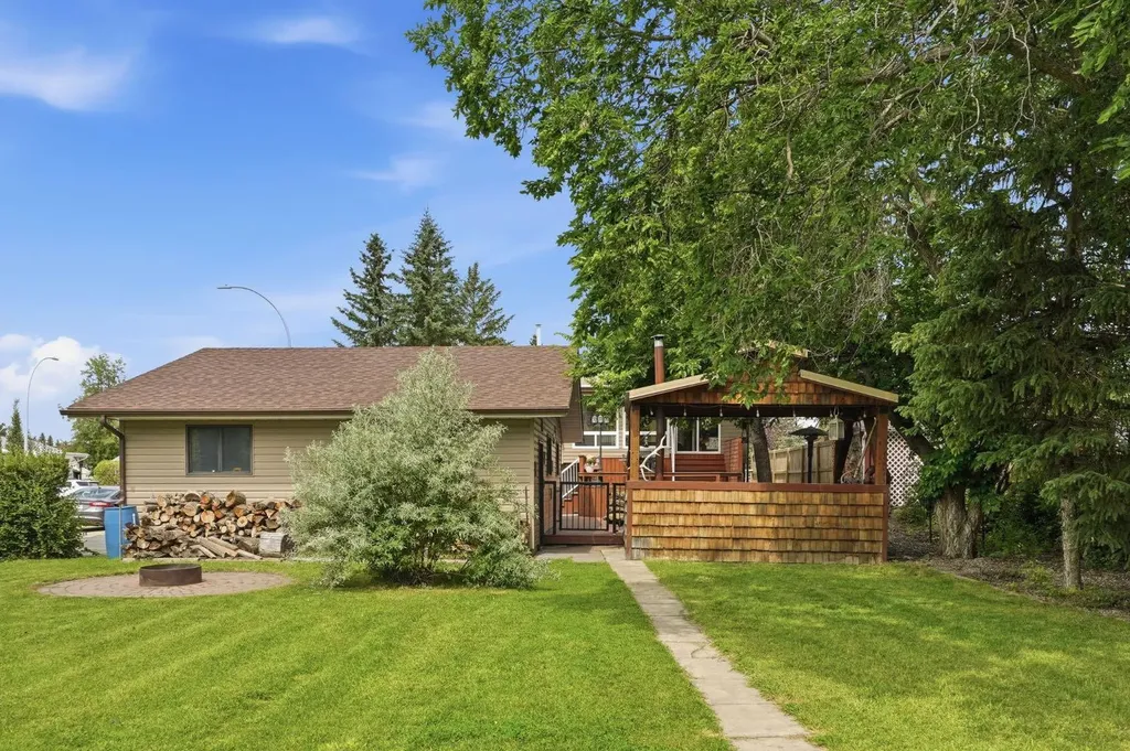 1239 Idaho Street Carstairs AB T0M0N0