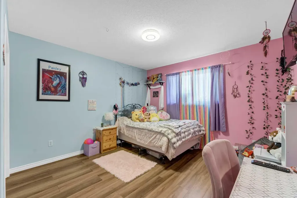 369 Stratton Way SE Medicine Hat AB T1B4M9