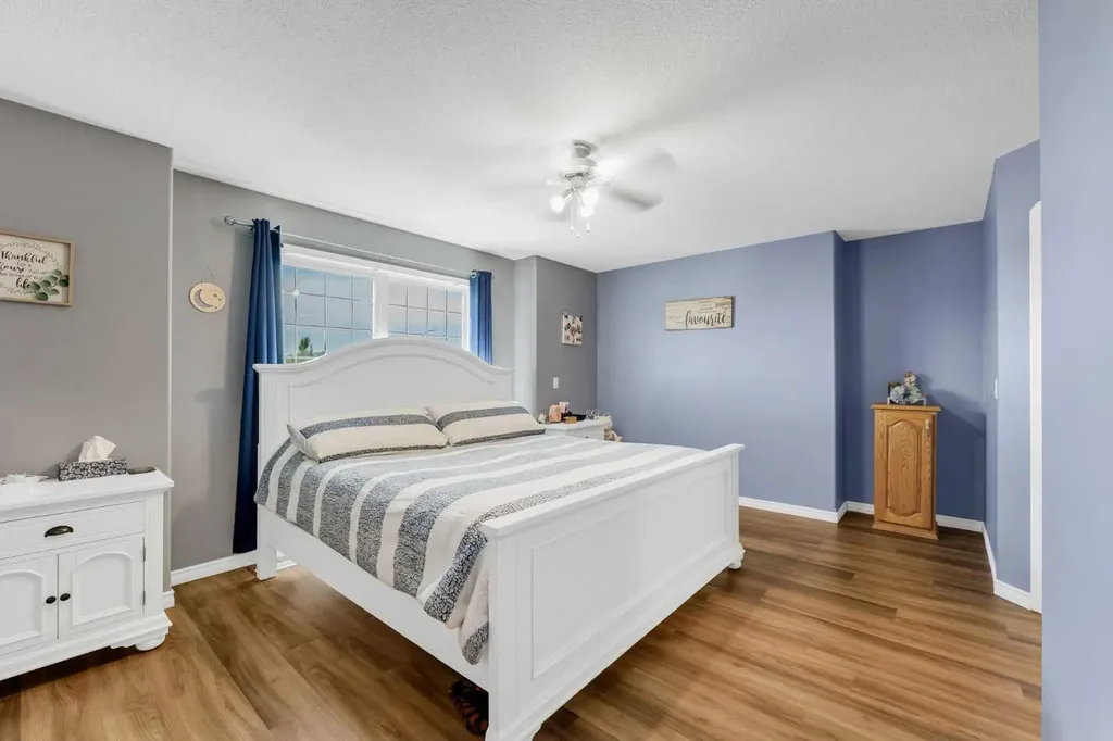 369 Stratton Way SE Medicine Hat AB T1B4M9