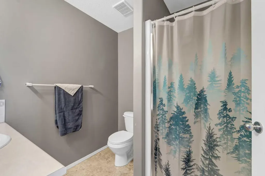 369 Stratton Way SE Medicine Hat AB T1B4M9