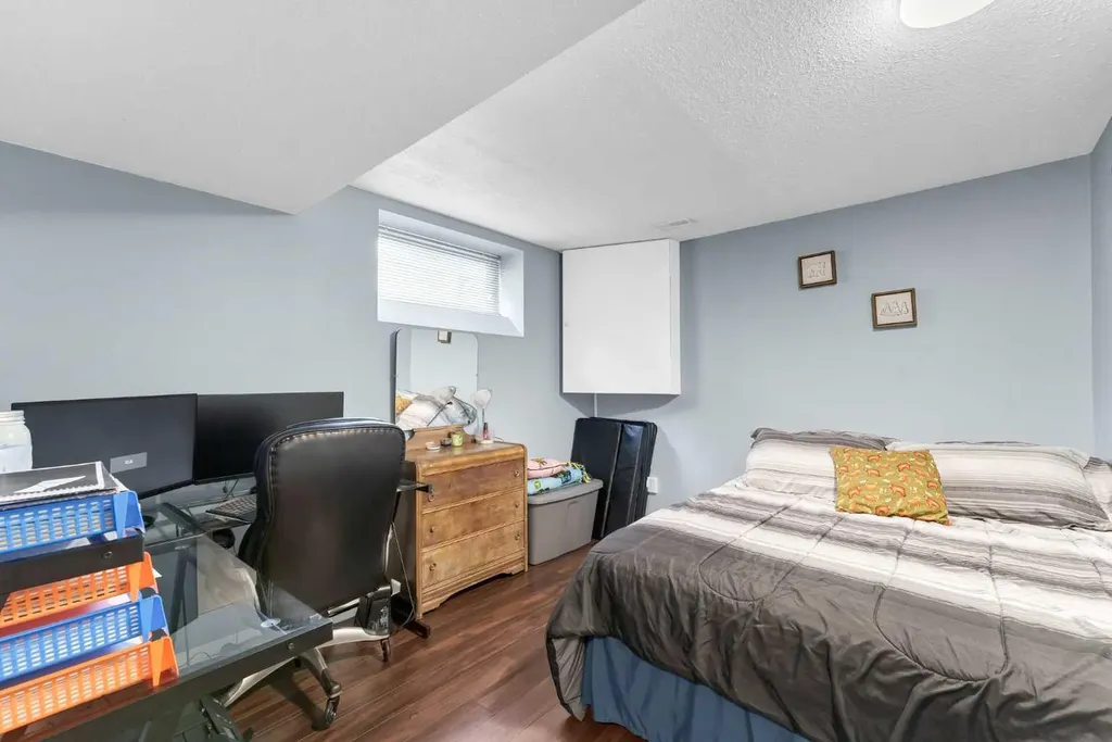 369 Stratton Way SE Medicine Hat AB T1B4M9