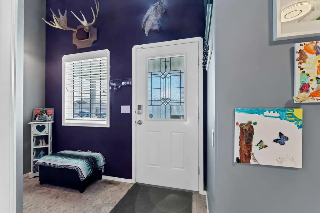 369 Stratton Way SE Medicine Hat AB T1B4M9