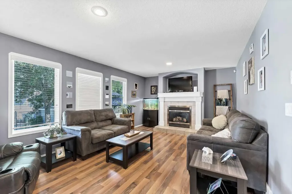 369 Stratton Way SE Medicine Hat AB T1B4M9