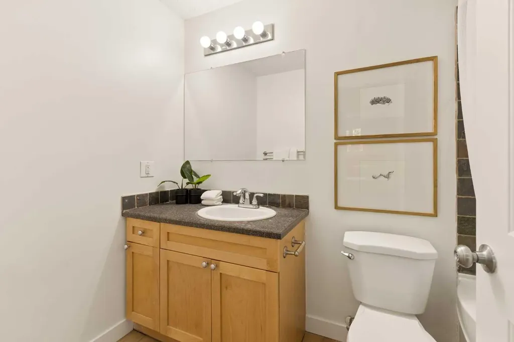 930 18 Avenue SW Calgary AB T2T 0H1