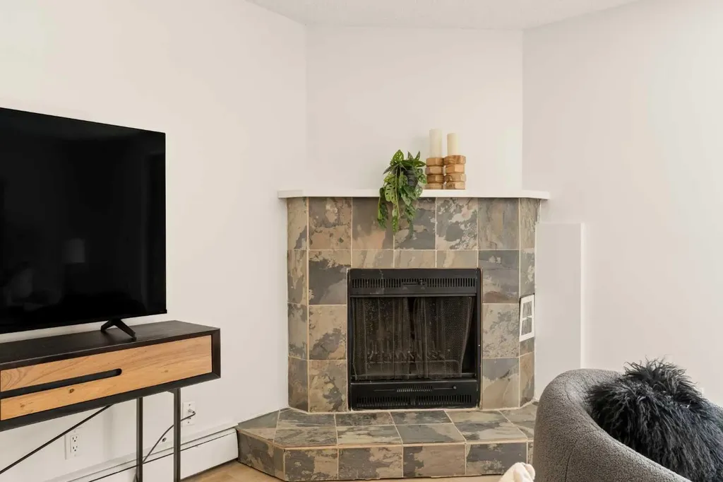 930 18 Avenue SW Calgary AB T2T 0H1