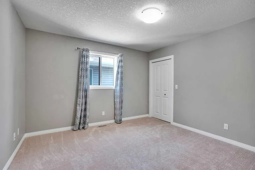 1239 Brightoncrest Green SE Calgary AB T2Z 1G7