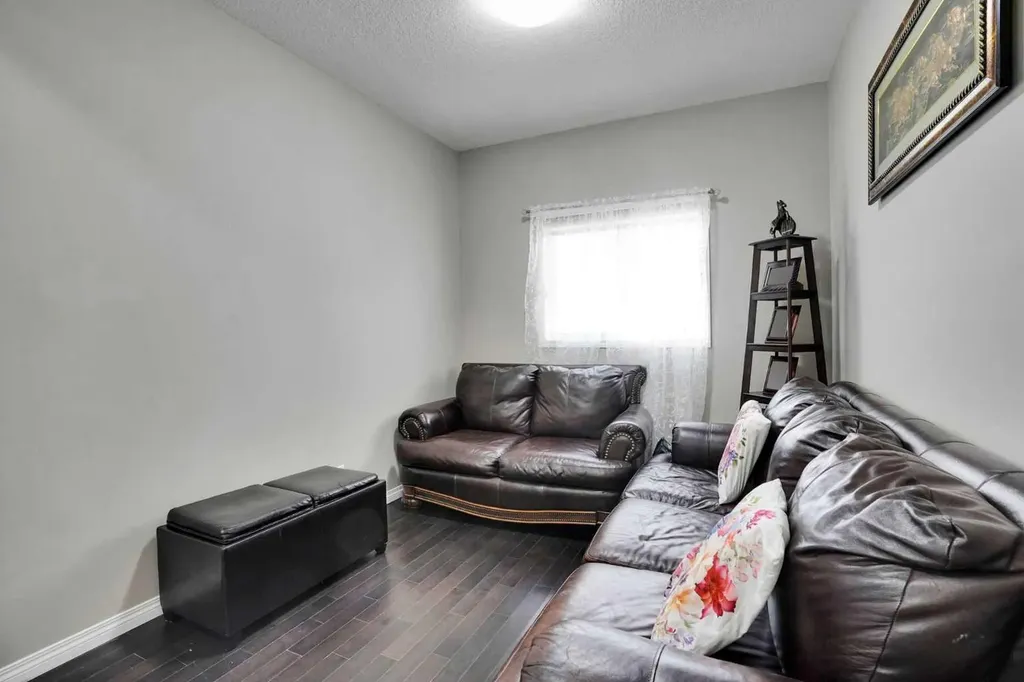 1239 Brightoncrest Green SE Calgary AB T2Z 1G7