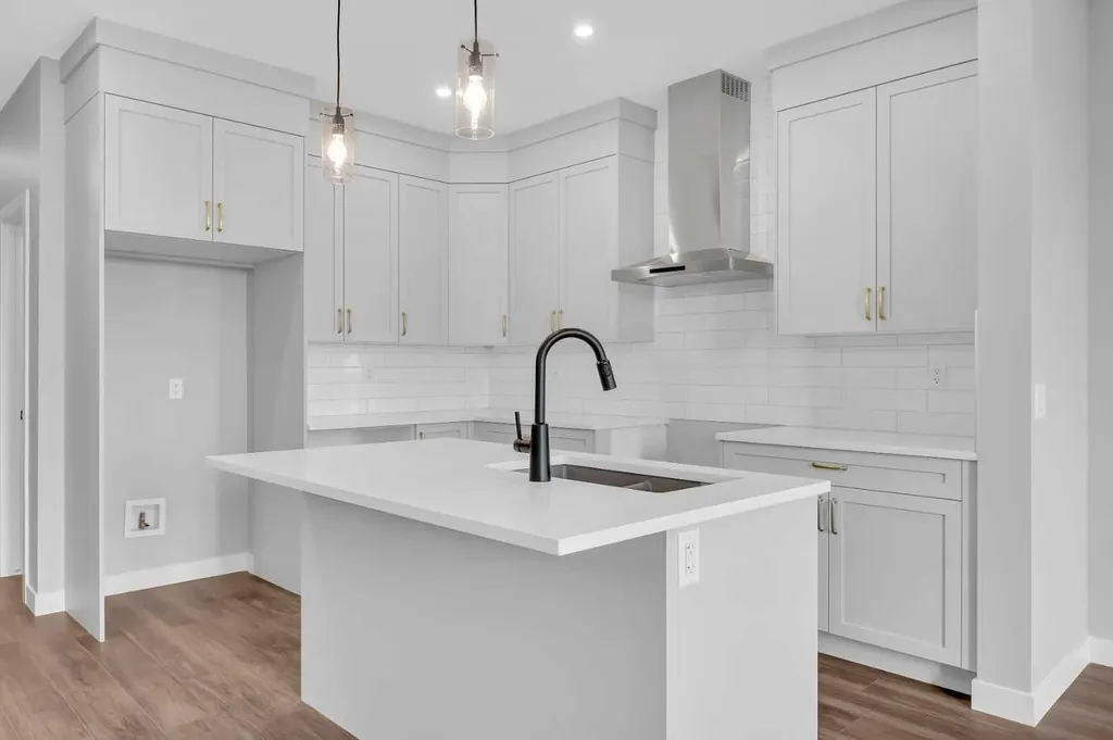 553 Hotchkiss Drive SE Calgary AB T3S 0T3