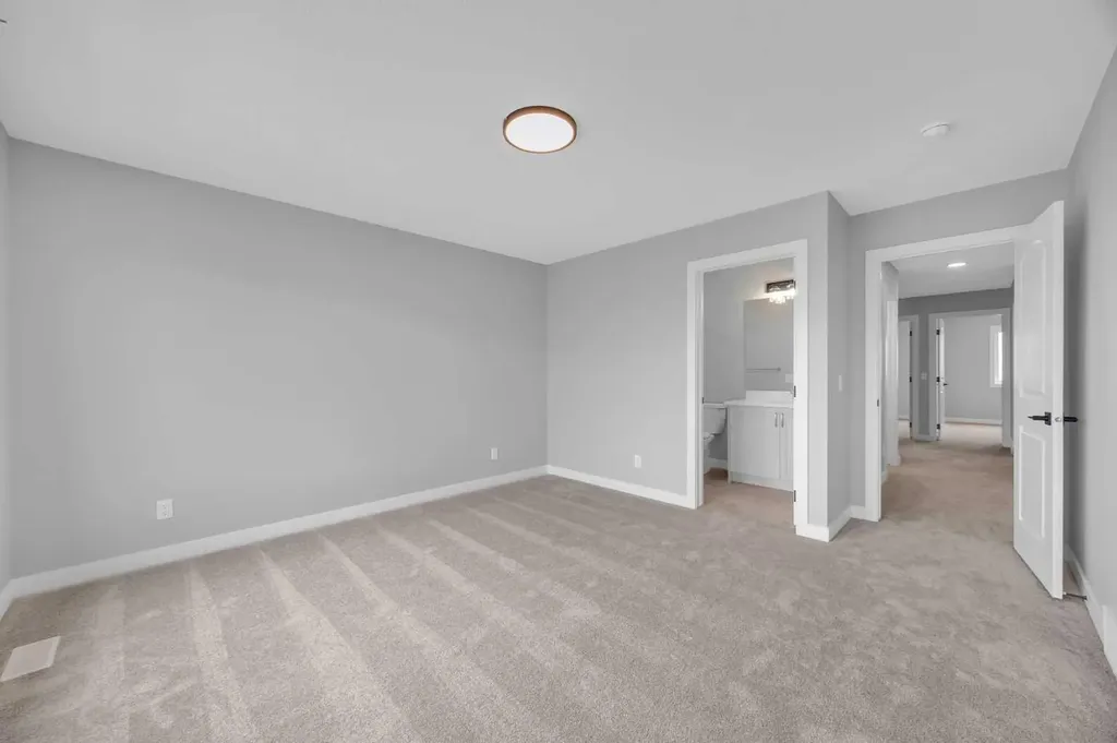 553 Hotchkiss Drive SE Calgary AB T3S 0T3