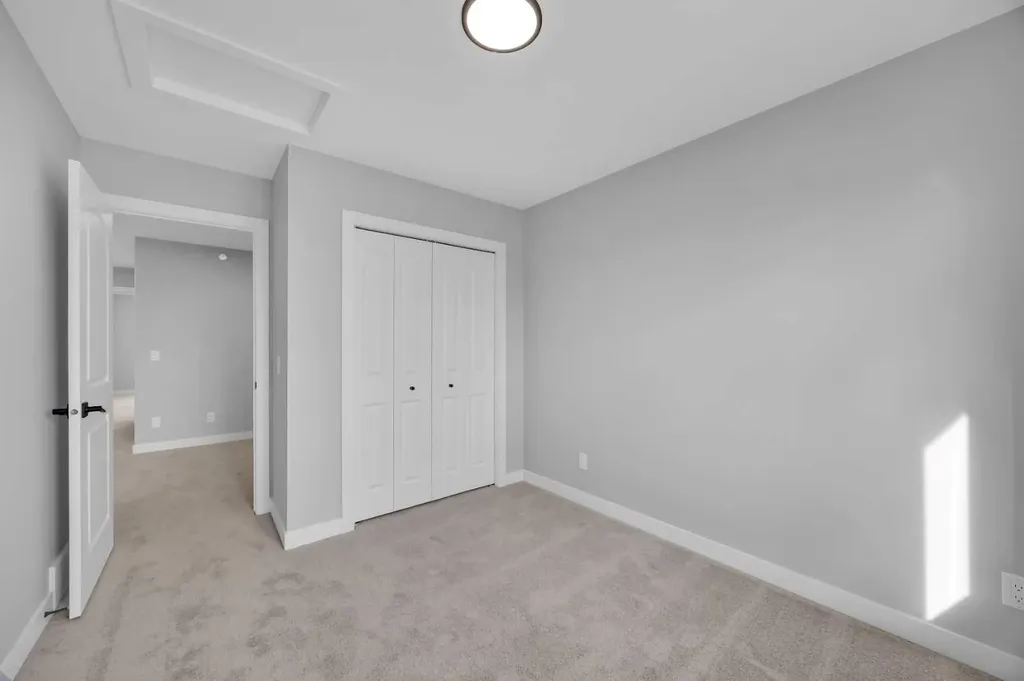 553 Hotchkiss Drive SE Calgary AB T3S 0T3