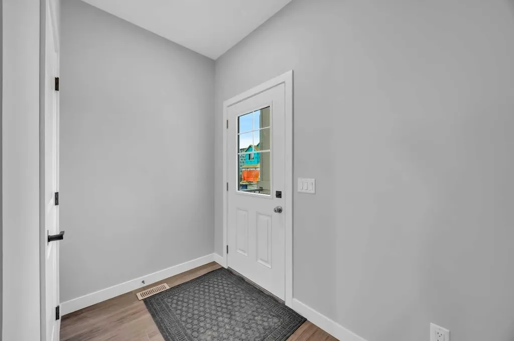 553 Hotchkiss Drive SE Calgary AB T3S 0T3