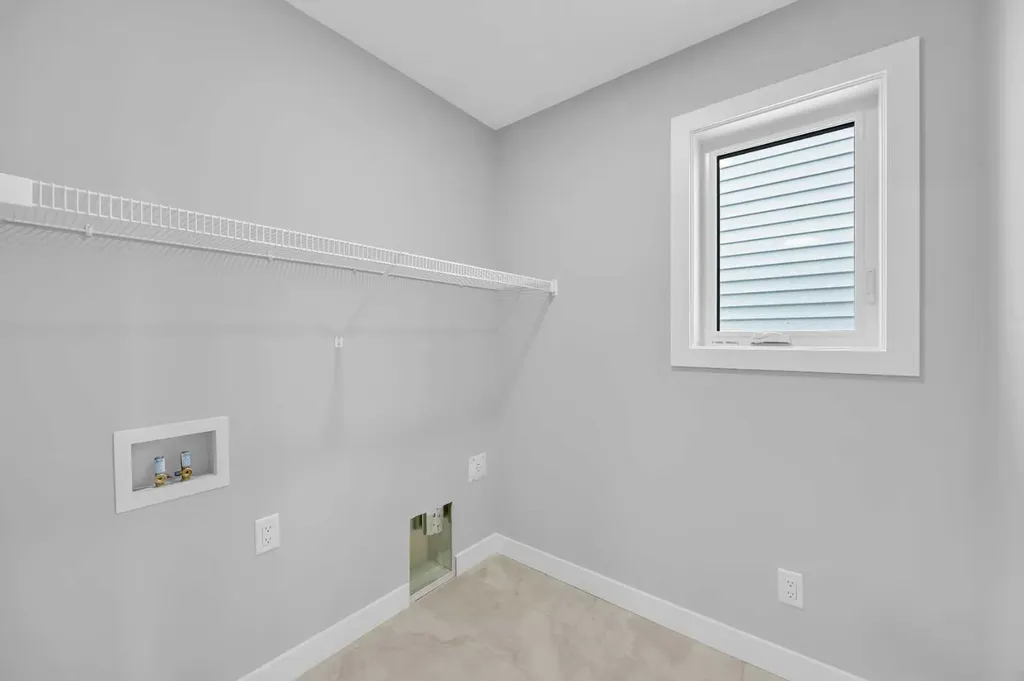 553 Hotchkiss Drive SE Calgary AB T3S 0T3