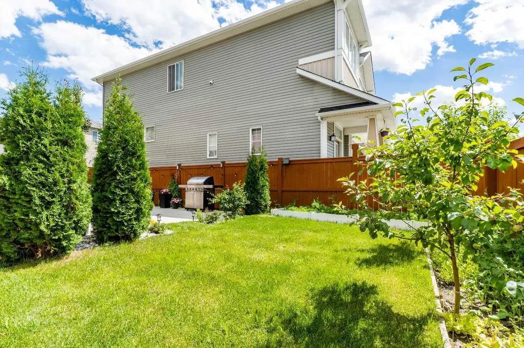 12 Cityside Common NE Calgary AB T3N 1H8