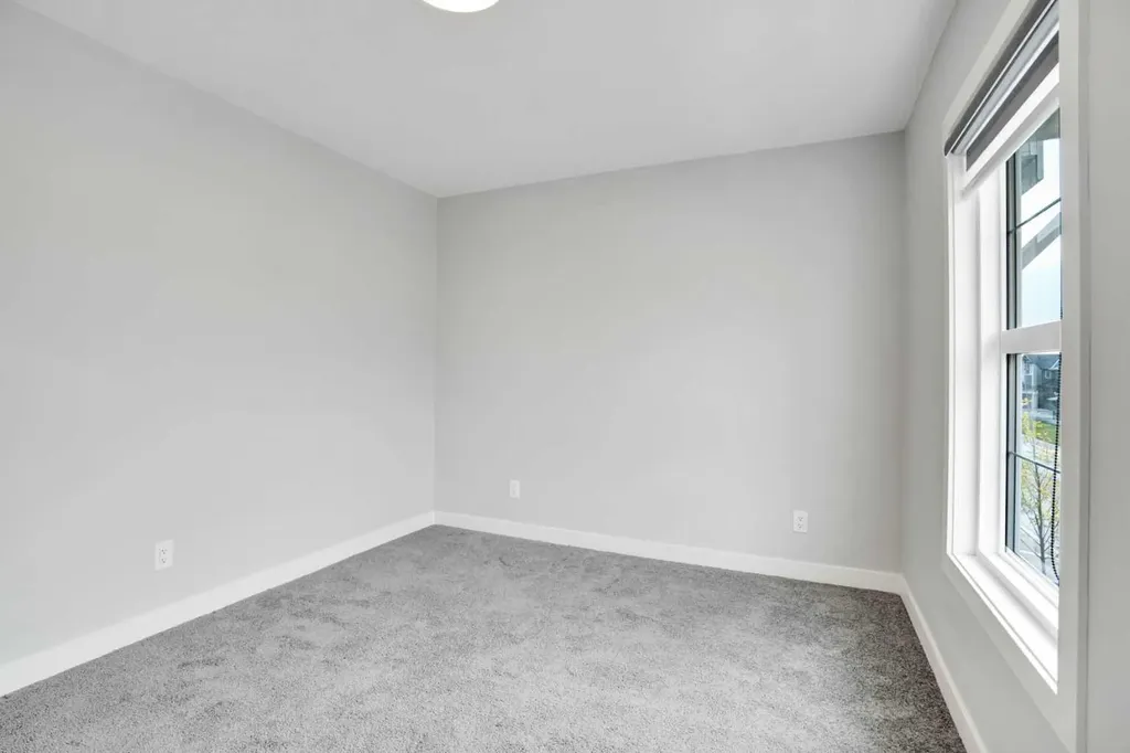 289 Ambleside Avenue NW Calgary AB T3P 1W3